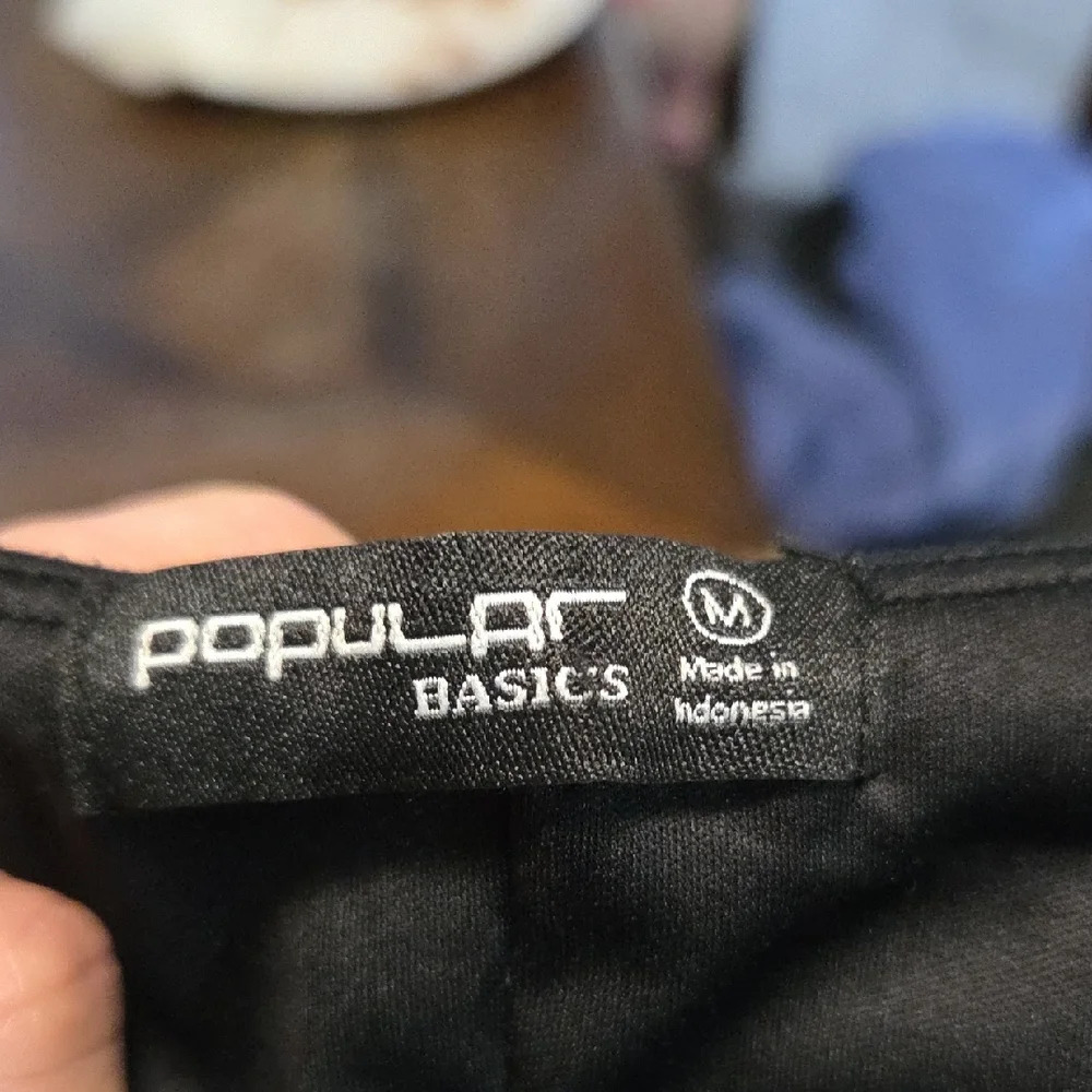 Popular Basics Elegant Black Garment - Picture 5 of 5